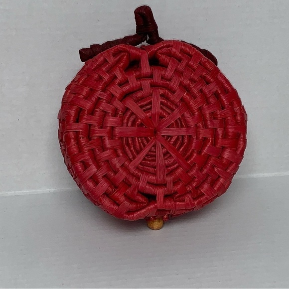 Red Apple Small Braided Clutch Box 6" X 6" X 3" - Picture 2 of 6